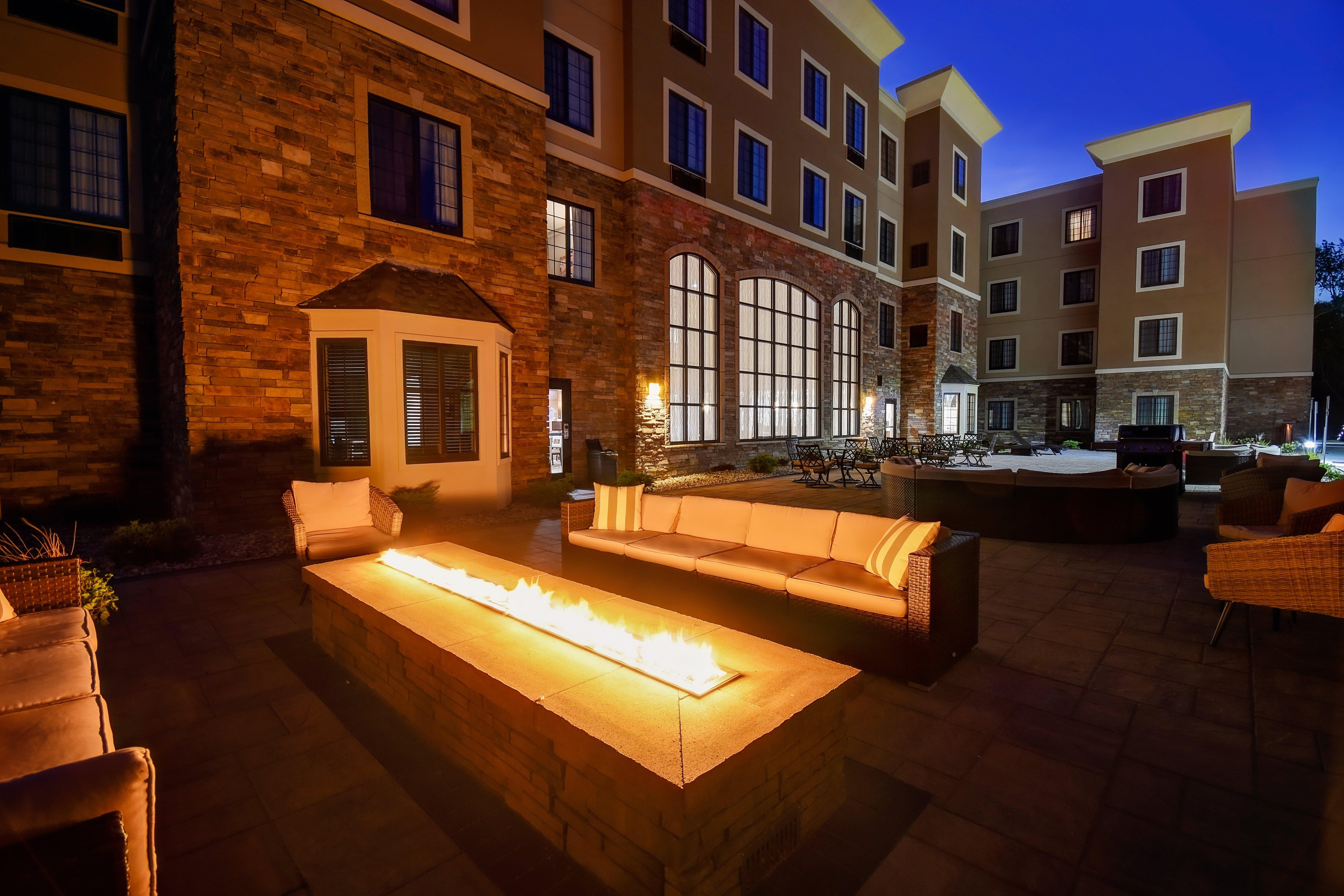 Staybridge Suites - Holland By Ihg Luaran gambar