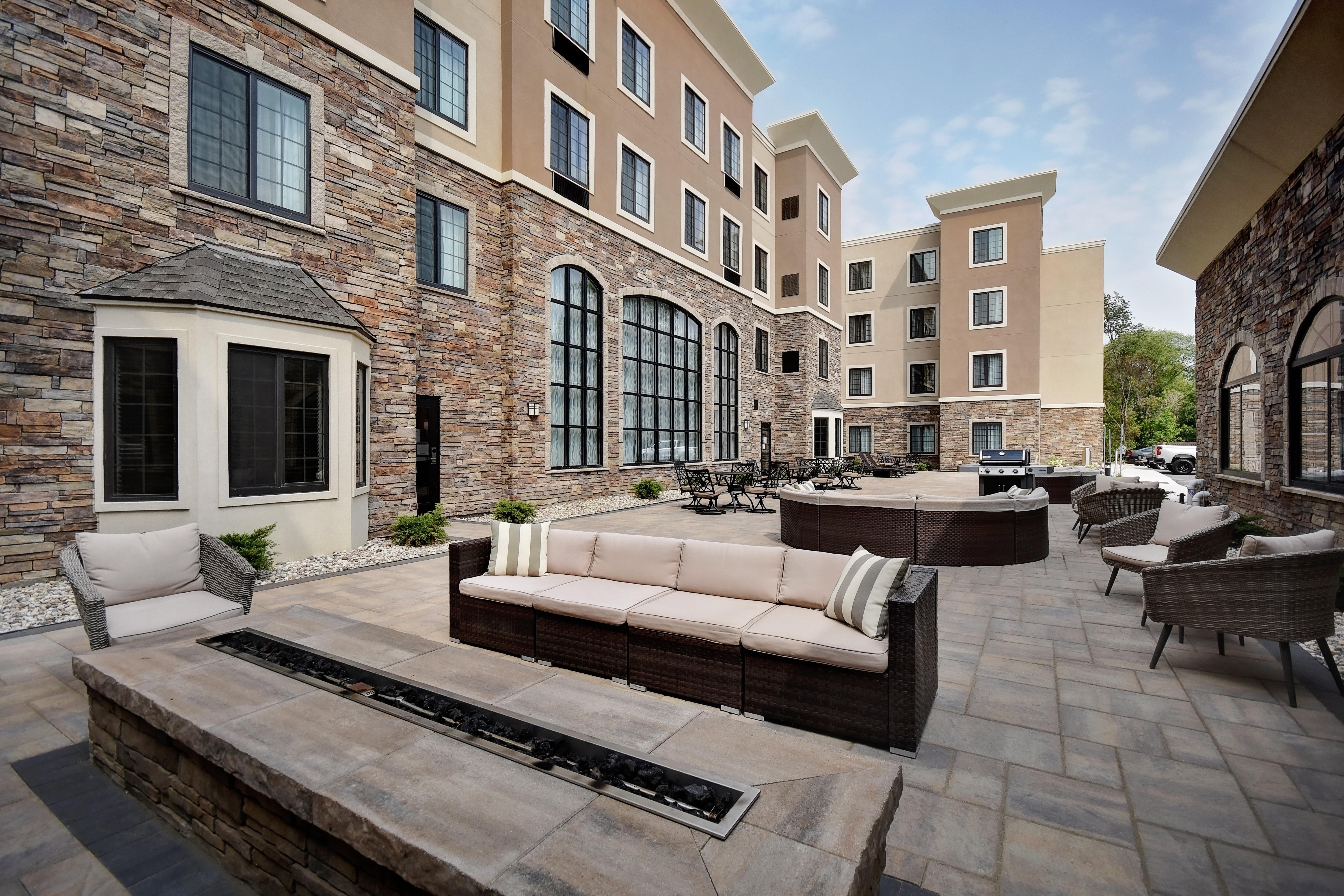 Staybridge Suites - Holland By Ihg Luaran gambar