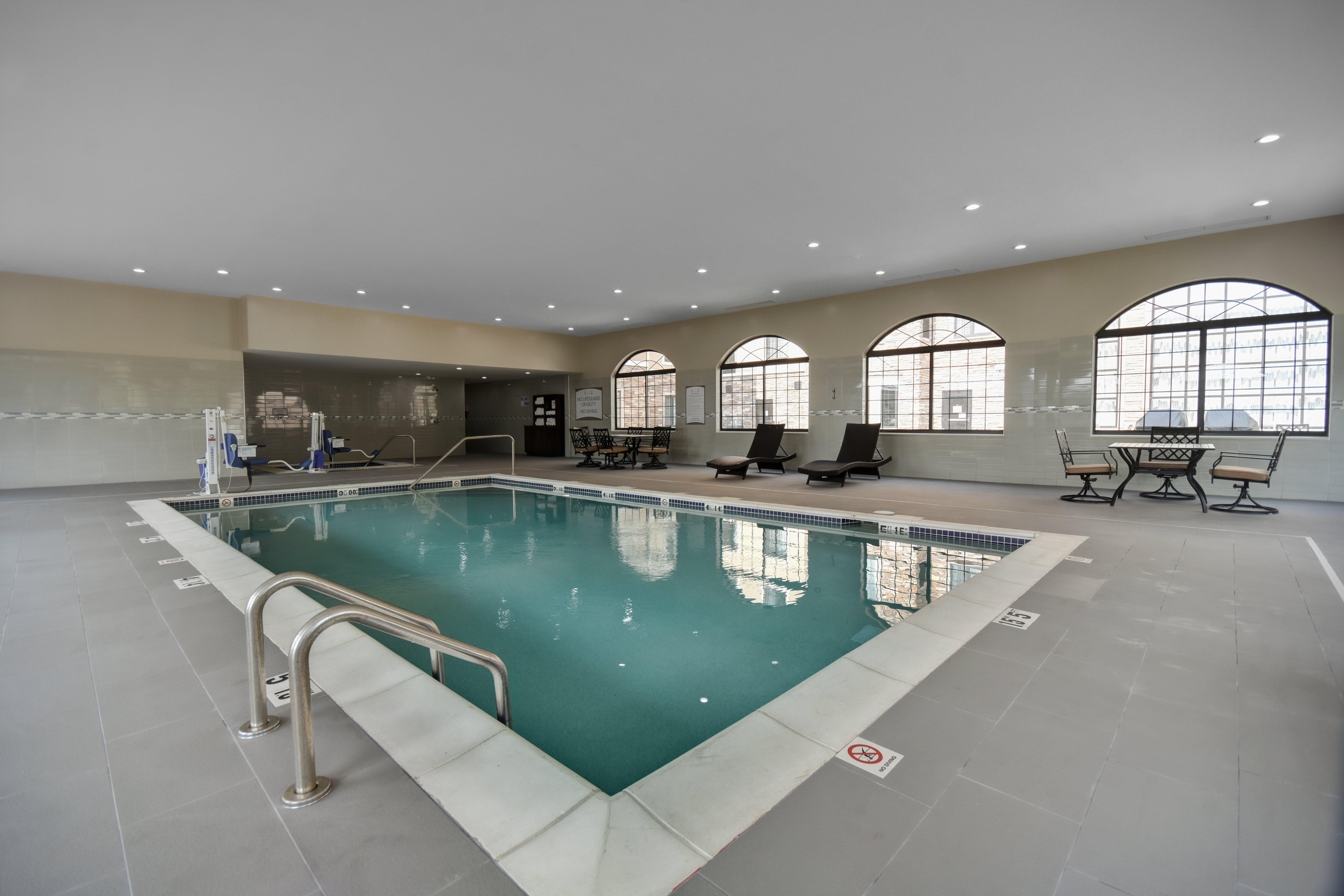 Staybridge Suites - Holland By Ihg Luaran gambar